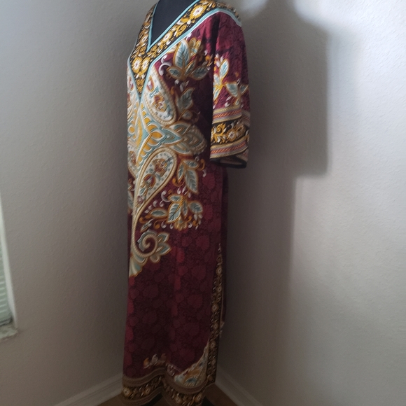 New Burgundy and Gold Kaftan Abaya Cover-up Dress - Picture 4 of 12